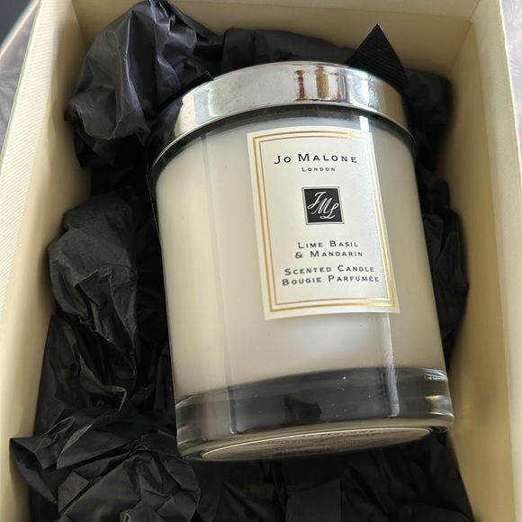 Jo Malone London - Candle **** BRAND NEW IN BOX **** Sealed and never opened - Picture 5 of 5